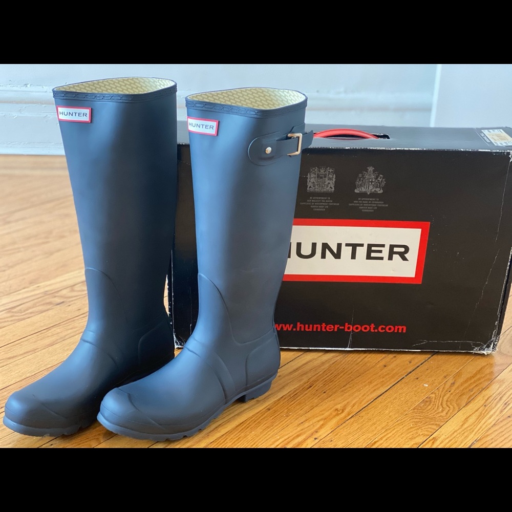 Hunter Navy Rain Boots size 9